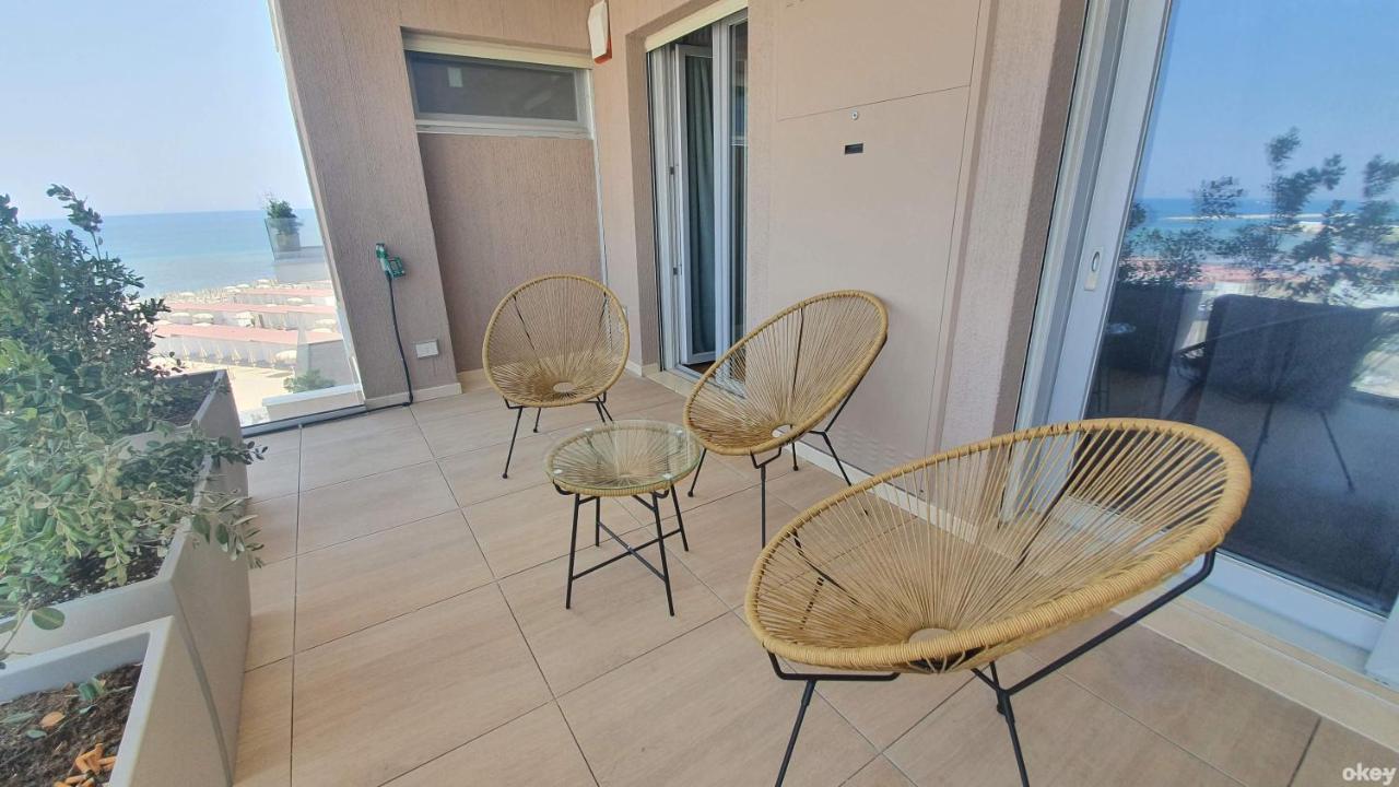 Seven Seas Luxury Apartments - Bari San Girolamo Exterior foto